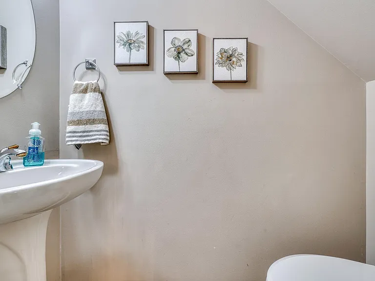 18 Collis Ct — Photo 11