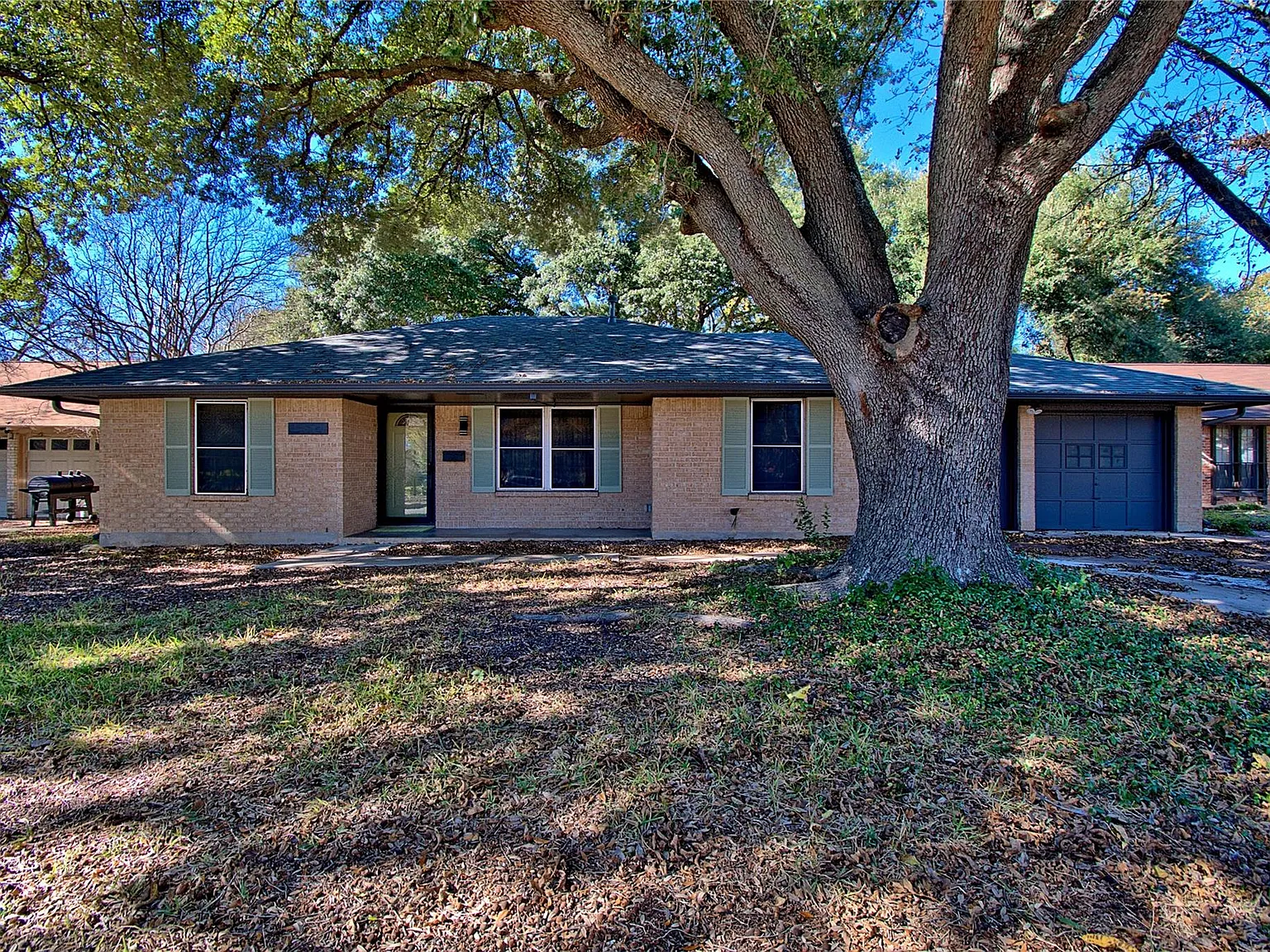 5 bed, 3.0 bath, 2169 sqft, $3,095 — Photo 2