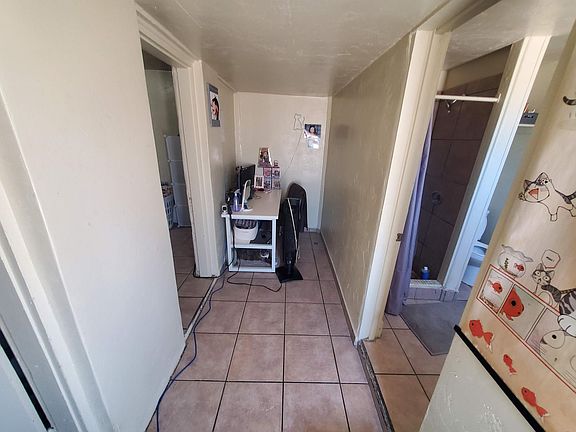 5th image of 1822 N Bell Ave #A