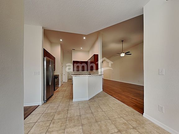 4th image of 6226 Bridgevista Dr