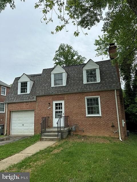 1st image of 220 Blandford St