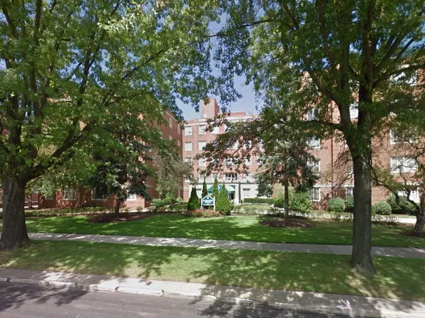 19425 Van Aken Blvd, Shaker Heights, OH