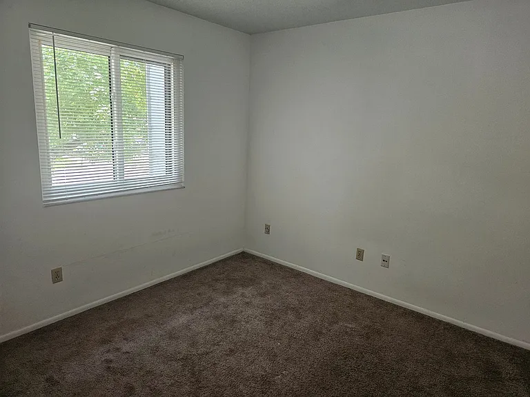 105 Keith Ct — Photo 12