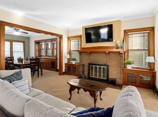 1030 N Elmwood Ave, Peoria, IL