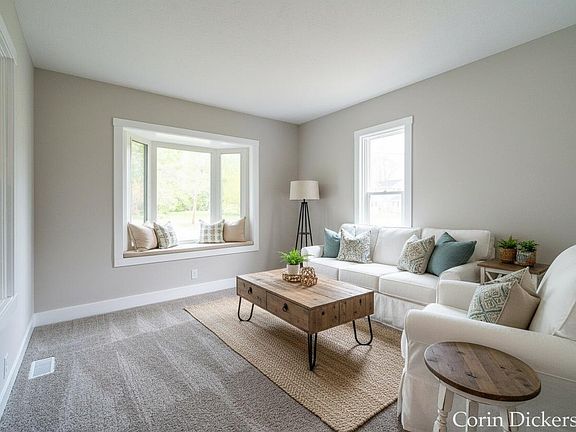 4th image of 501 Oak Ave