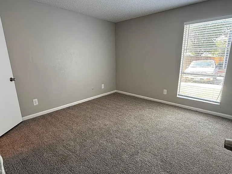 Maxton West Apartment Homes — Photo 68