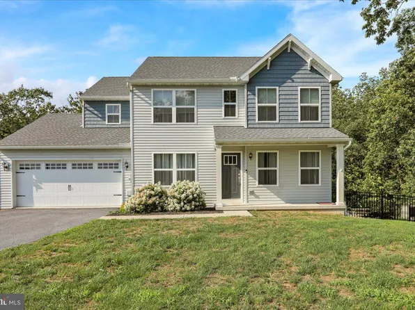 14 Penn Hills Dr, Bernville, PA 19506