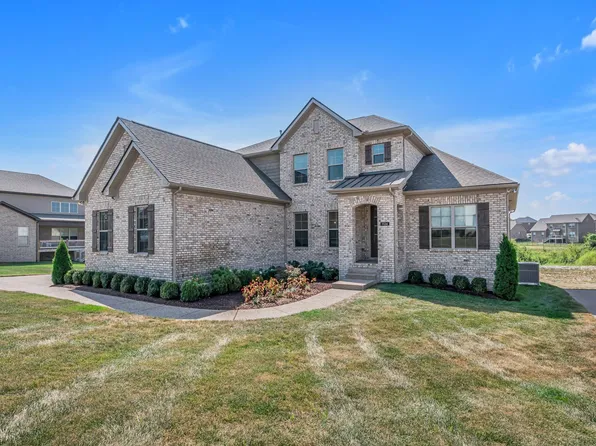 1124 Warlander Way, Gallatin, TN 37066