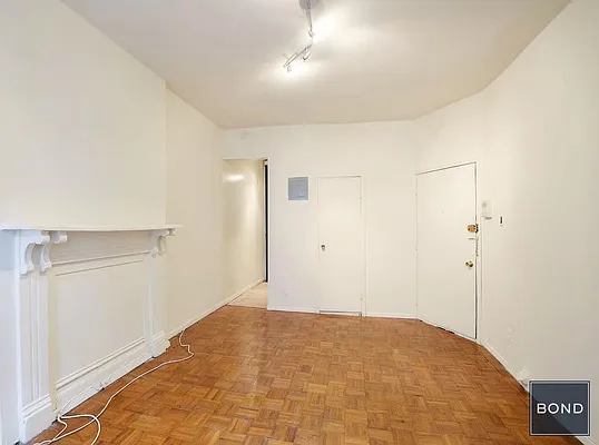 Rented by Bond New York | media 2