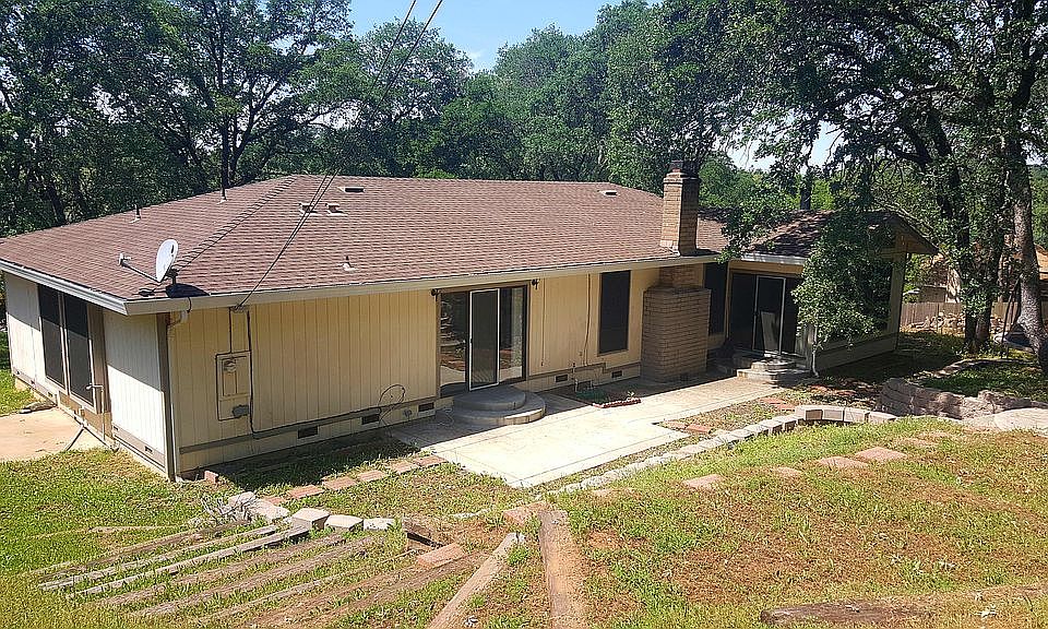 1st image of 2909 Country Club Dr