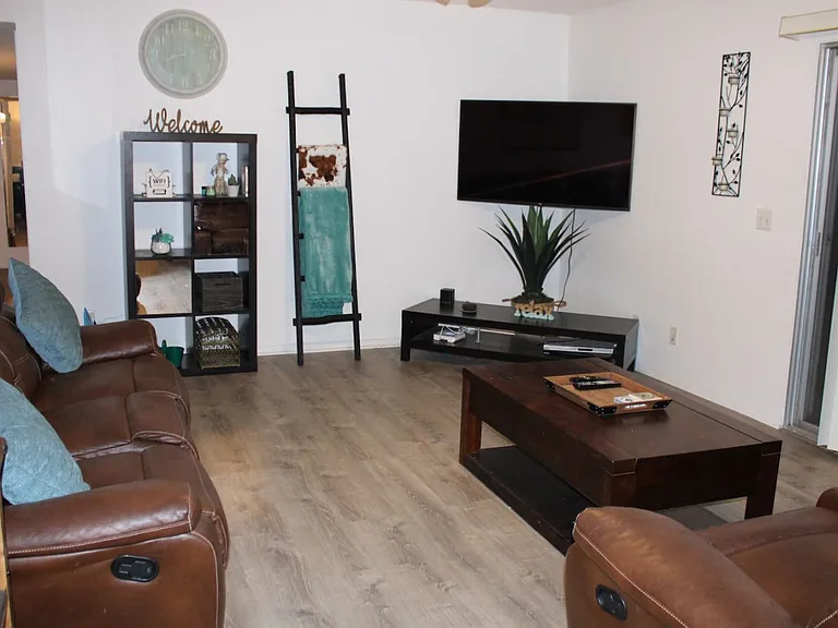 1815 Palo Verde Blvd S — Photo 6
