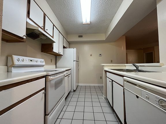 5th image of 2881 N Oakland Forest Dr APT 205