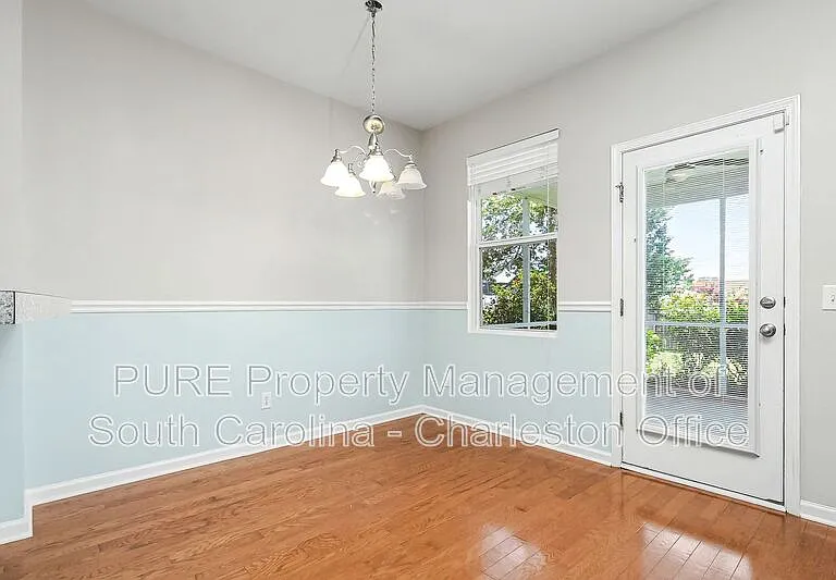 407 Greywood Ln — Photo 5