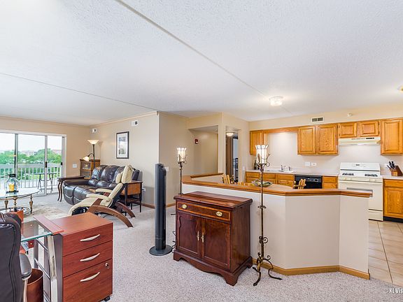 3rd image of 2020 Saint Regis Dr APT 302