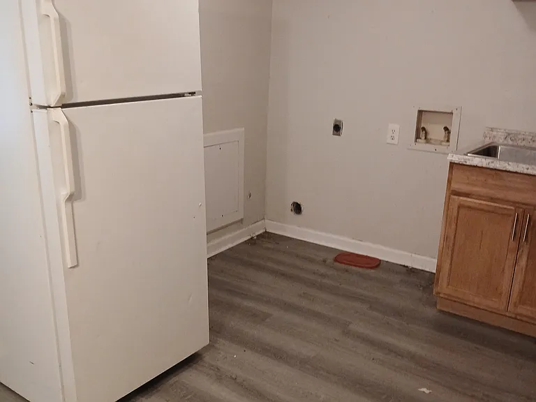 600 W Francis Ave #614 — Photo 3