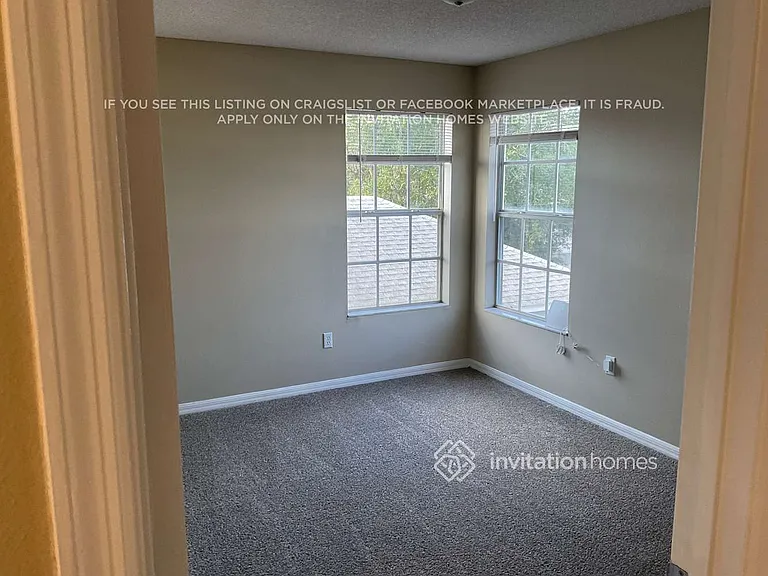 427 Symphony Pl — Photo 11