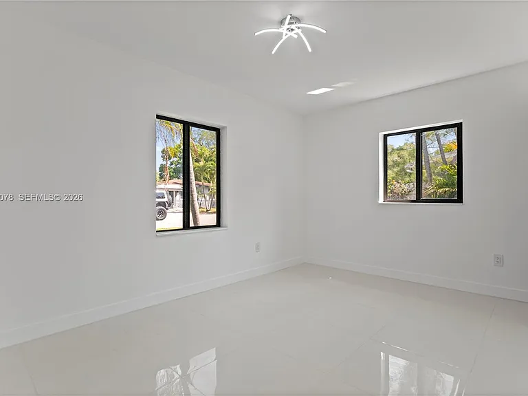 1524 SW 32nd Ct — Photo 20