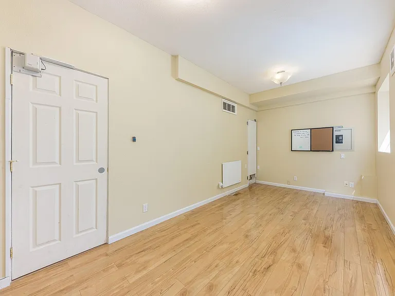 386 Goodwin Dr — Photo 17