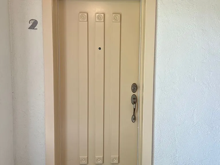 620 Florida Street — Photo 3
