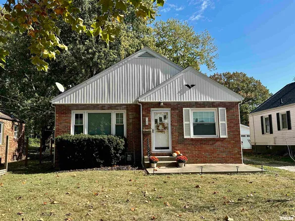 1130 S Clay Ave, Jacksonville, IL 62650