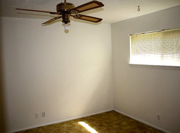 5th image of 414 E Wadley Ave