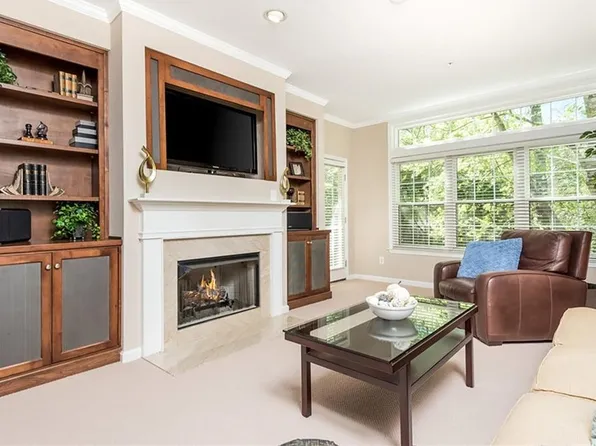424 Lindbergh Dr NE Unit 204, Atlanta, GA 30305
