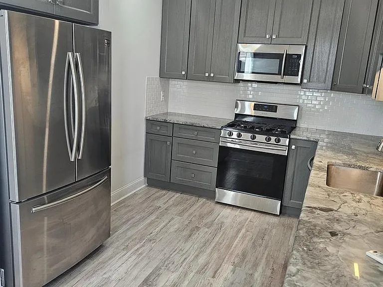 4637 Melrose St — Photo 7