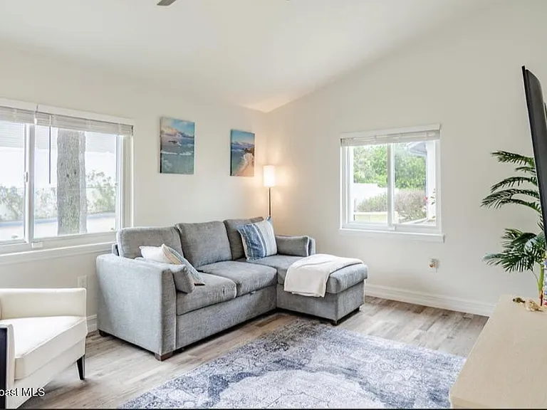 115 Riverside Dr — Photo 6