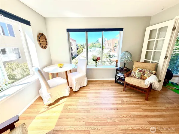 712 E Denny Way #401, Seattle, WA 98122