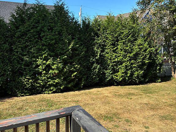 3rd image of 72 Crescent St #B