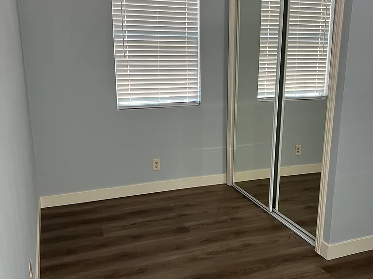1731 1/2 W Florence Ave #1/2 — Photo 8