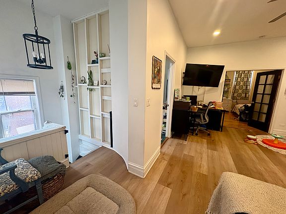 2nd Floor Family room