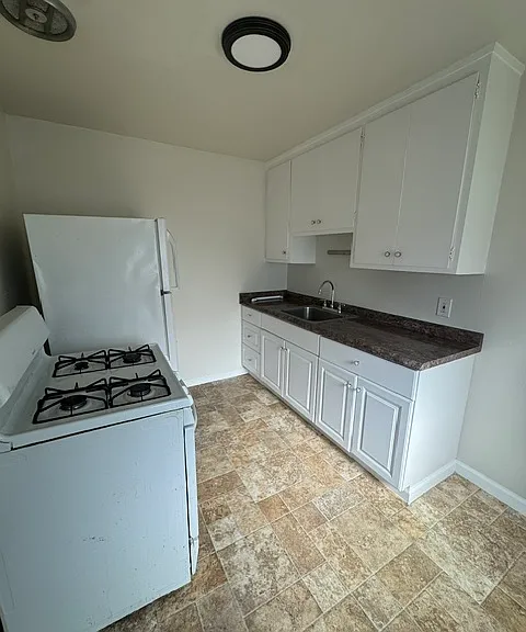 1437 Ward St #C — Photo 2