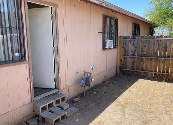 5th image of 2443 N Fontana Ave