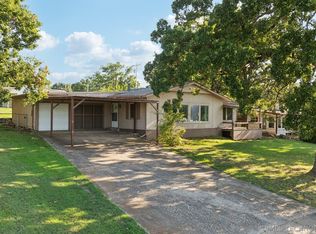 32300 E 720th Rd, Wagoner, OK 74467