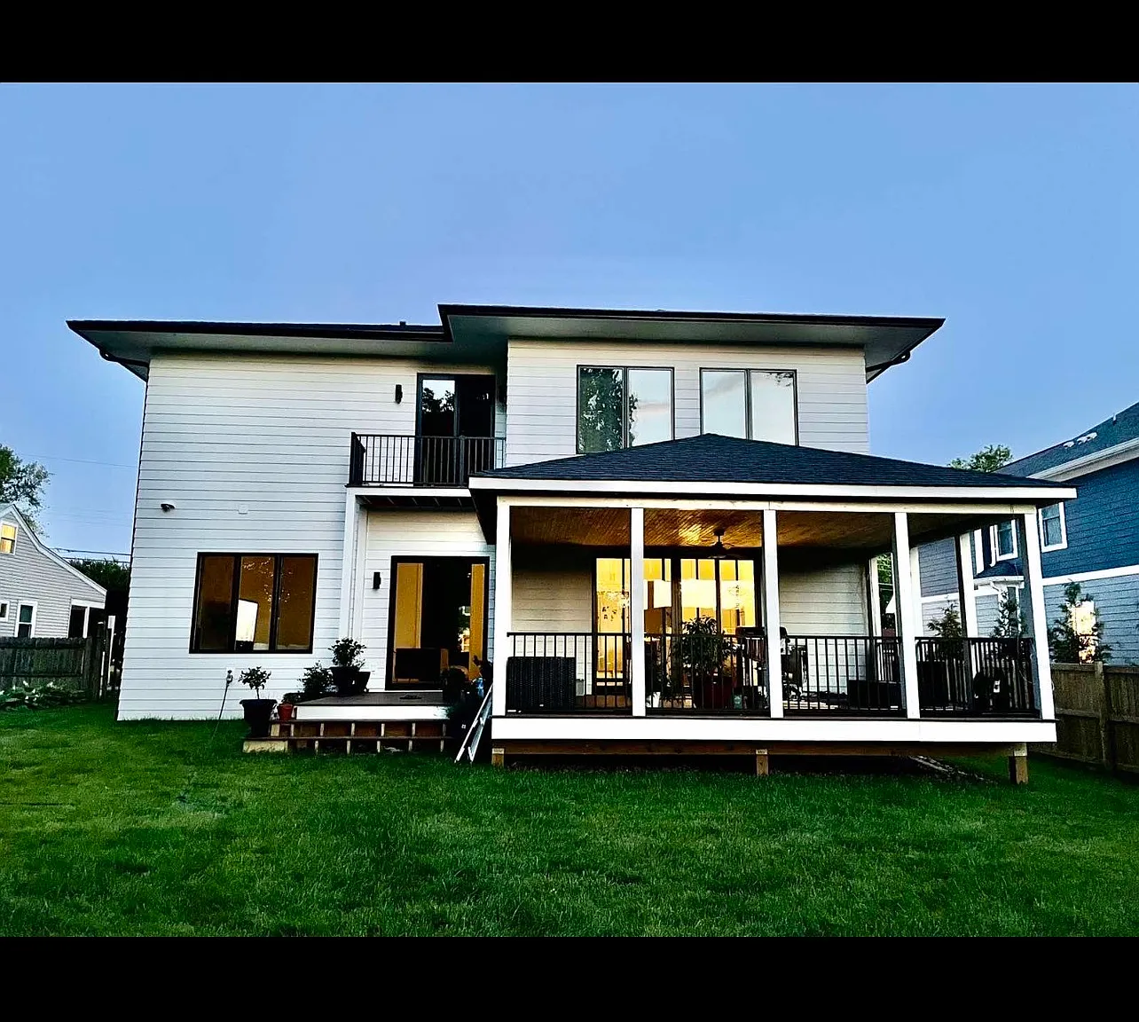 5 bed, 5.5 bath, 5373 sqft, $10,000 — Photo 2