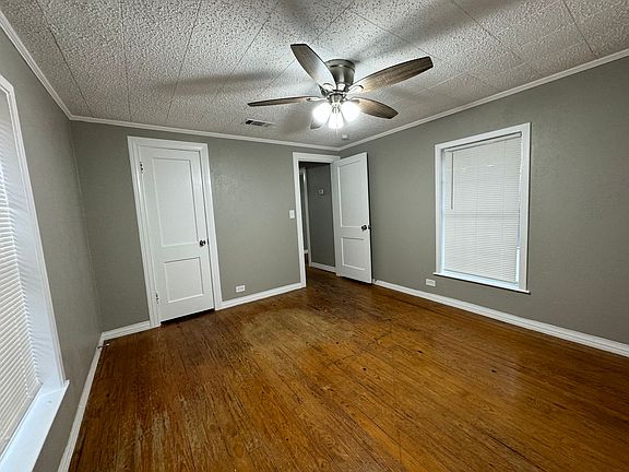 4th image of 5633 Highland Ave