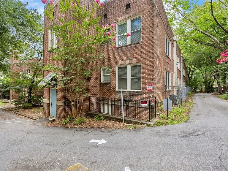 741 Frederica St NE #17 — Photo 18