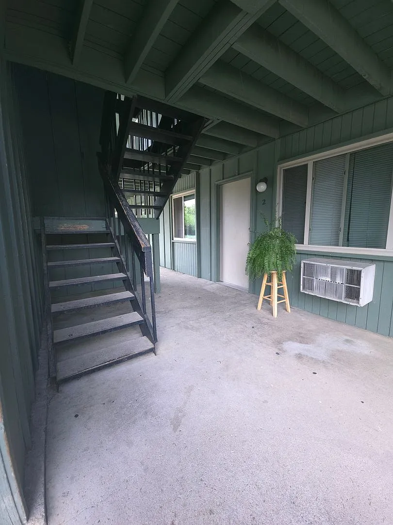 1608 Garfield Avenue — Photo 4