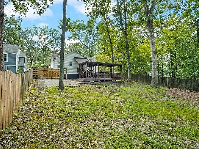 2371 Ben Hill Rd — Photo 20