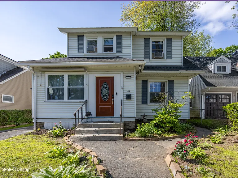 26 Herkimer St — Photo 14