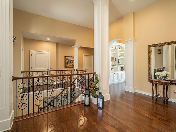 4th image of 6405 E Bay Ln