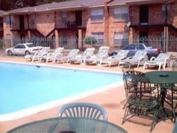 Rondo Apartments, 3993 Cottage Hill Rd, Mobile, AL 36609