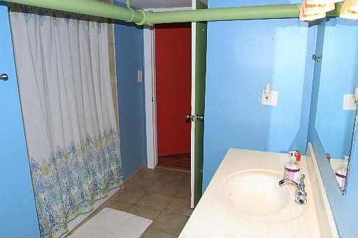 5th image of 1732 W Leland Ave APT G