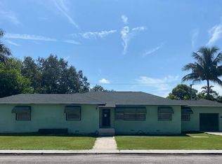 140 S Elm Ave, Pahokee, FL 33476
