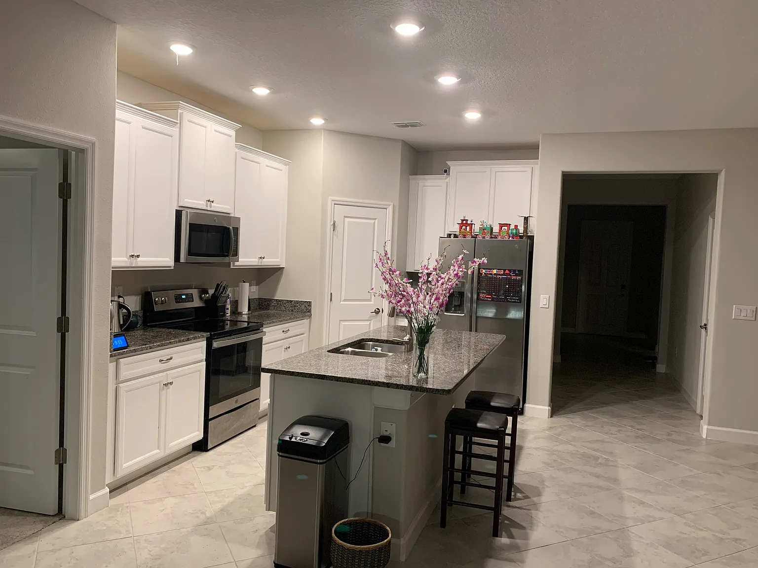 3 bed, 1744 sqft, $2,350 — Photo 2