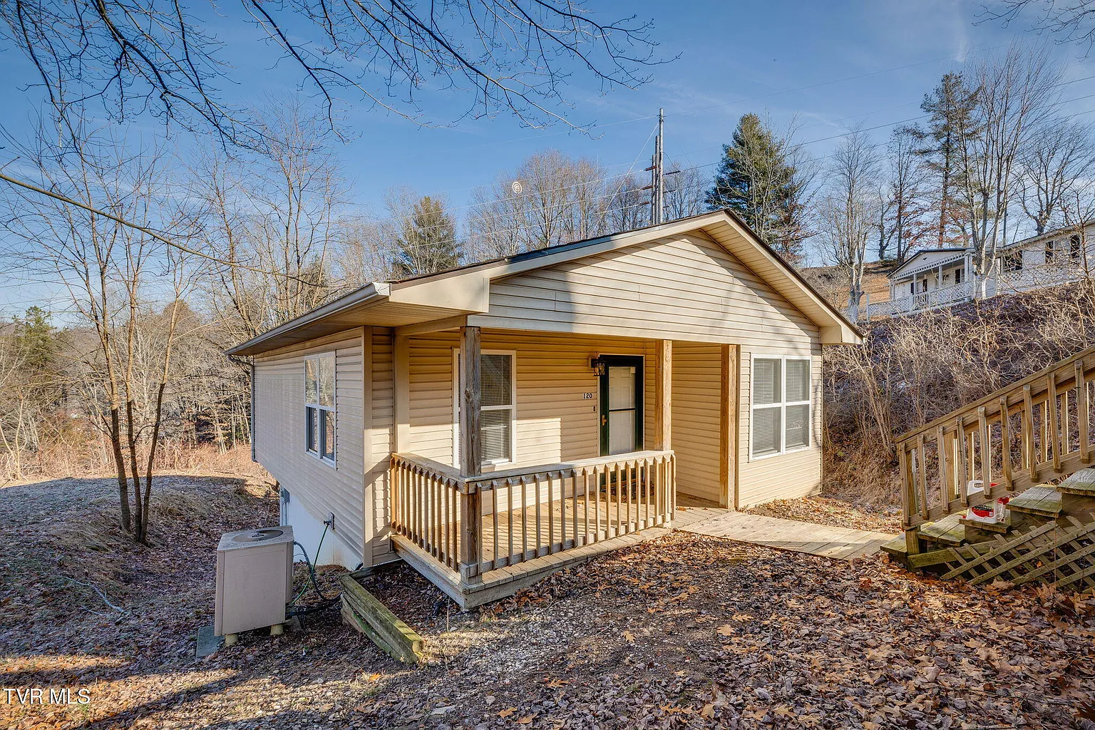 120 Ray Cir photo 1