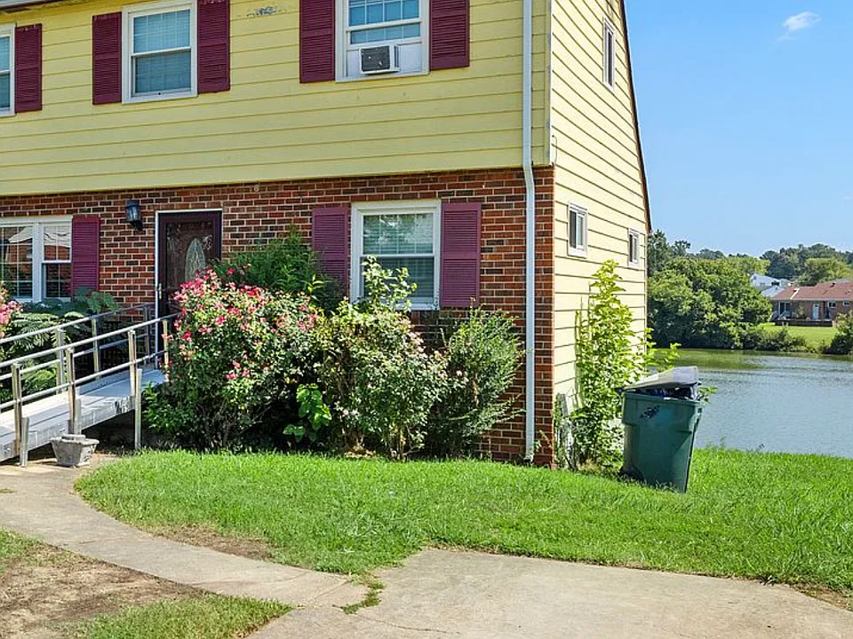 507 Mango Ct