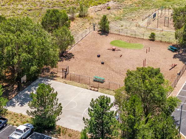 Country Club Terrace Apartments