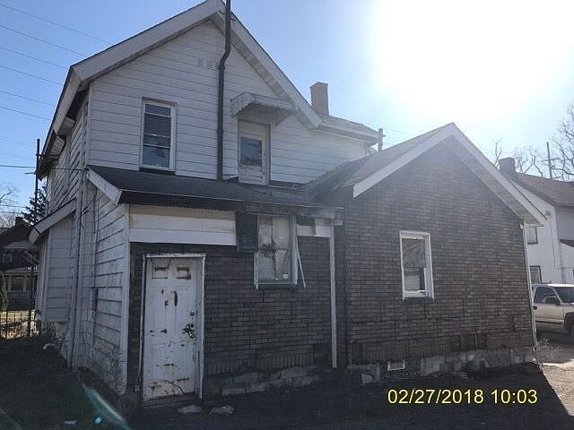 2nd image of 647-649 Tod Ave SW